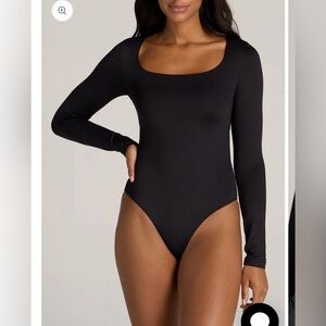 SKIMS BODY SUIT